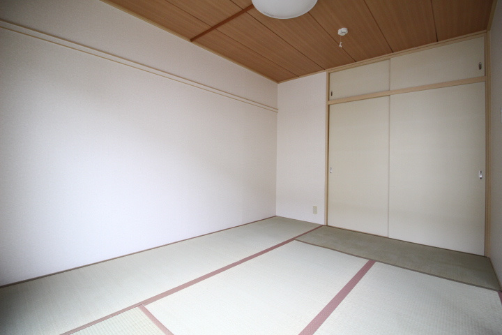 メゾンカルム富田B棟の内装