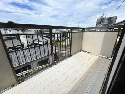 【バルコニー】 | 左古町売家 | 高台ならではの素晴らしい眺望！開放感あふれるバルコニー