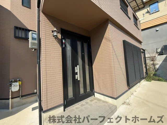 南星台3丁目戸建のエントランス