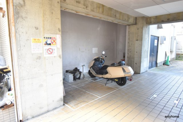 EPO北野レジデンス　仲介手数料無料の駐車場
