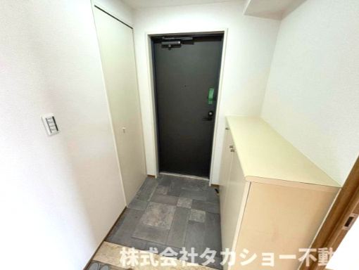 【玄関】 | アーバンデュオちはら台壱番館 | 収納もある玄関です