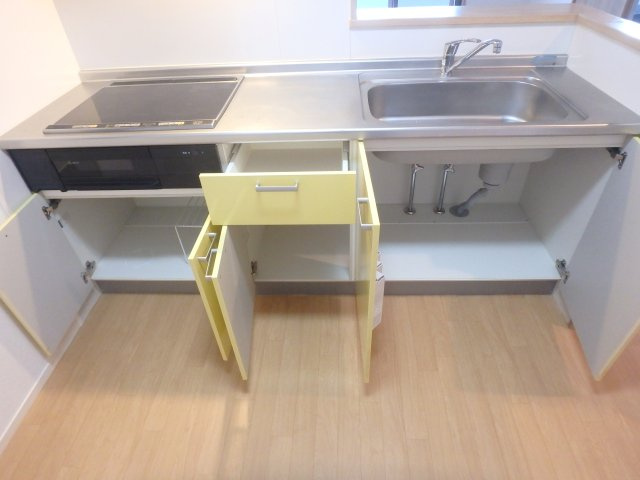 【キッチン】 | エフティー西宮北口　Ａ棟 | キッチン収納です