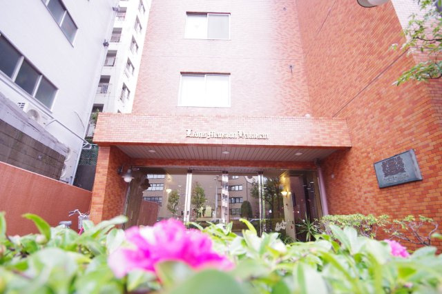 ライオンズマンション白山のエントランス|建物の内部です