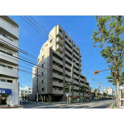 【外観】 | シャル中野弥生町 | 鉄筋コンクリート造のがっちりとした建物。