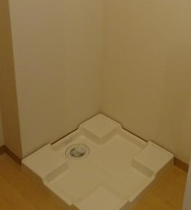 メゾンヌーボのその他|洗濯機置場