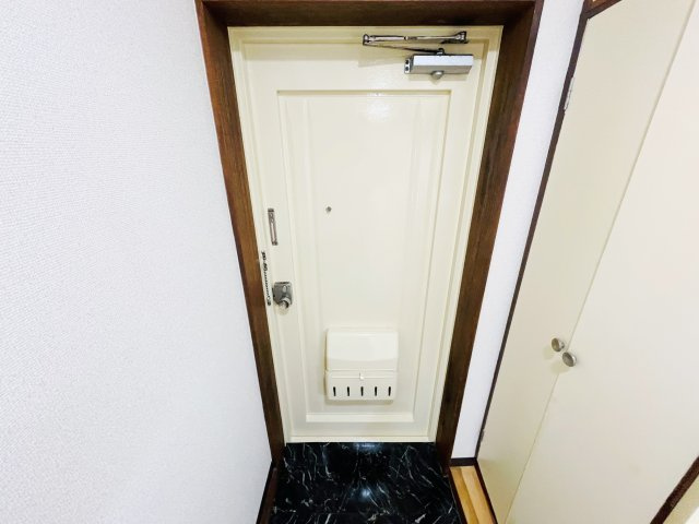 サンライト小石川の玄関