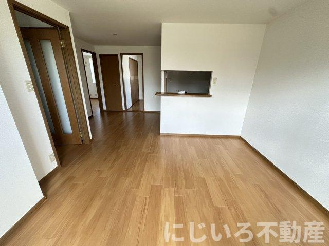 サンシェールBの居間・リビング