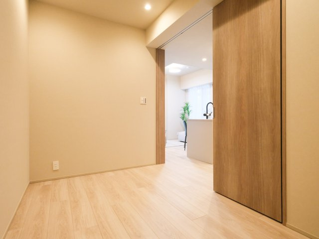 ブランズ東麻布の洋室|ブランズ東麻布：約４．０帖の洋室にはウォークインクローゼットが付いております！（洋室２）