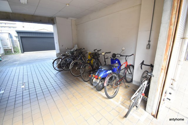 EPO北野レジデンス　仲介手数料無料の駐車場