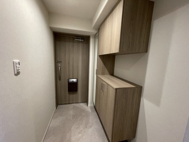 ロイヤルアーク芦屋の玄関
