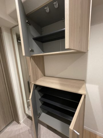 ロイヤルアーク芦屋の玄関|玄関収納