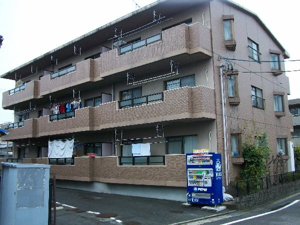 ファミール幸の外観