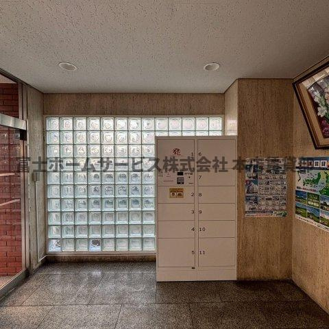 マンション華のロビー