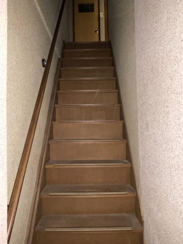 苅田3丁目テラスハウスの玄関