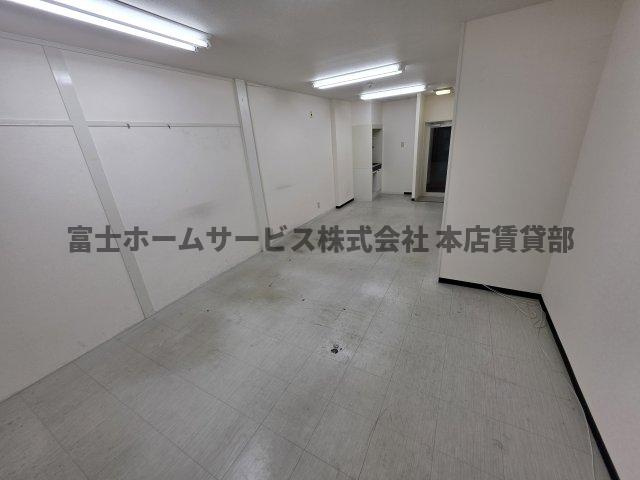 アビコエイトビルの内装