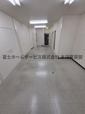 アビコエイトビルの内装