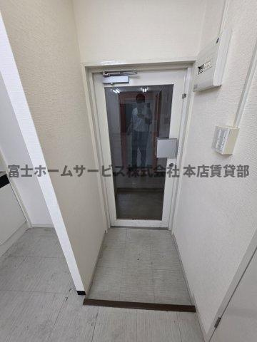 アビコエイトビルの玄関