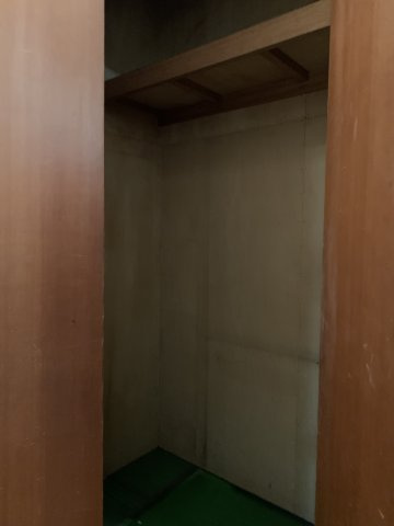 苅田３丁目　貸店舗の収納