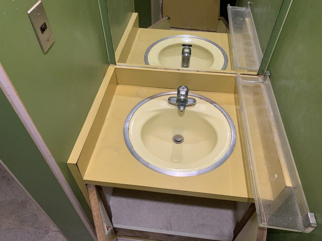 苅田３丁目　貸店舗の洗面所