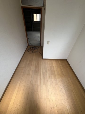 西堤本通西倉庫の居間・リビング