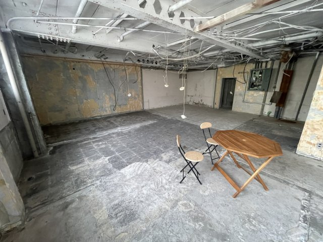 豊中市柴原町２丁目の店舗事務所の駐車場