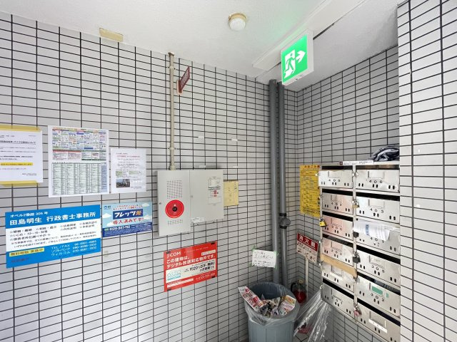 門真市垣内町の店舗事務所のロビー