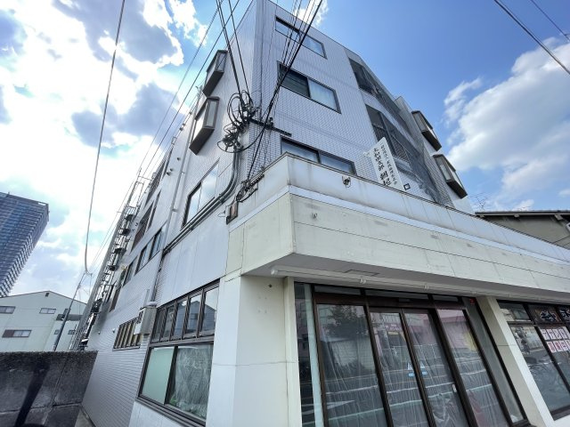 門真市垣内町の店舗事務所の外観