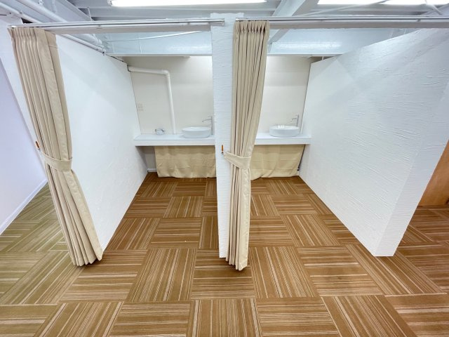 寝屋川市萱島本町の店舗事務所の独立洗面台