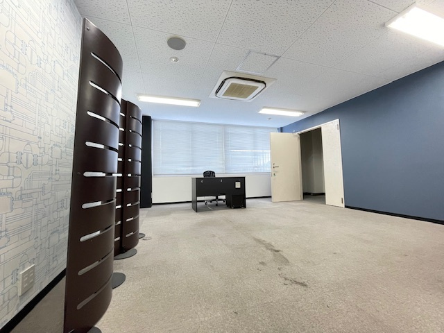 寝屋川市香里北之町の店舗事務所の内装