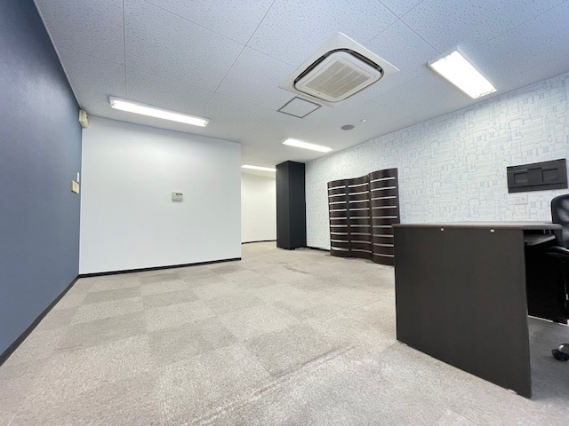 寝屋川市香里北之町の店舗事務所の内装