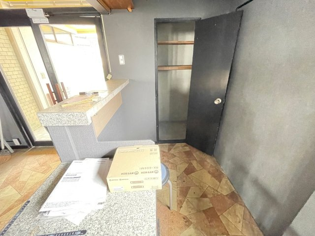 寝屋川市豊野町の店舗一部