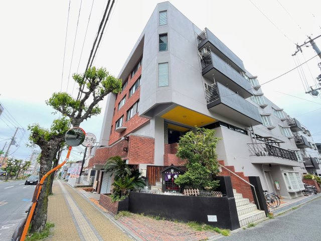 寝屋川市豊野町の店舗一部の外観