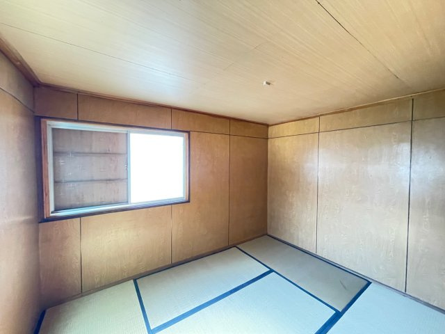 寝屋川市長栄寺町の店舗事務所の内装