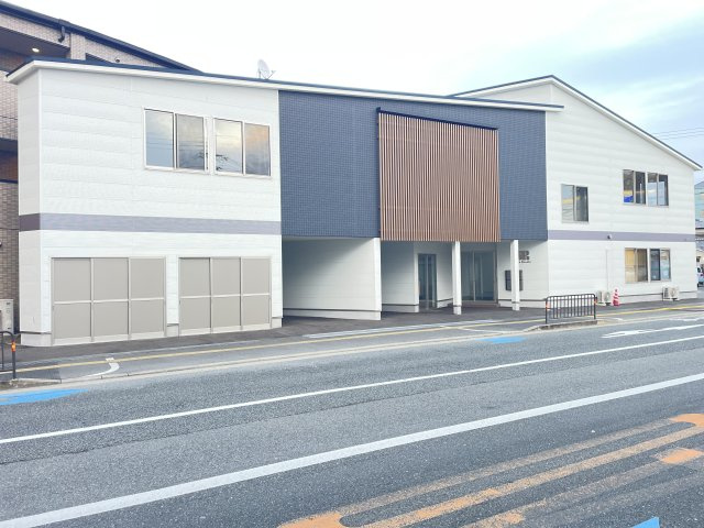 吹田市山田東４丁目の店舗事務所のエントランス