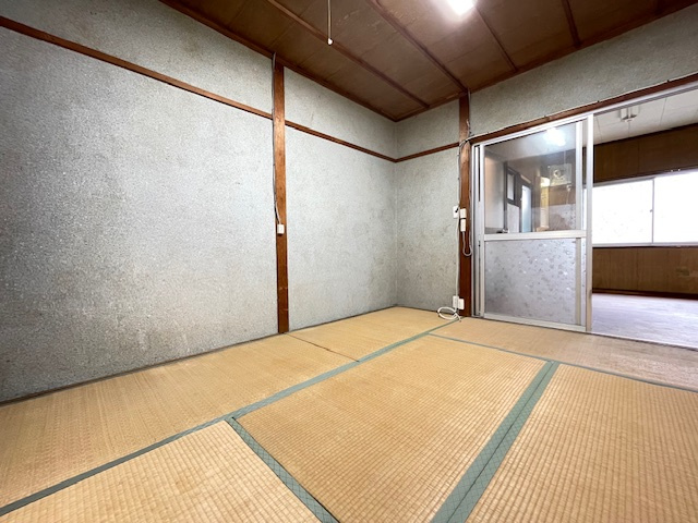 寝屋川市高柳５丁目の店舗事務所の内装