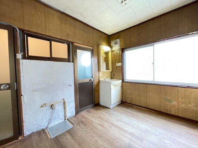 寝屋川市高柳５丁目の店舗事務所の設備