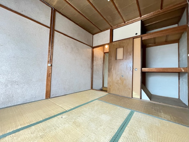 寝屋川市高柳５丁目の店舗事務所の内装