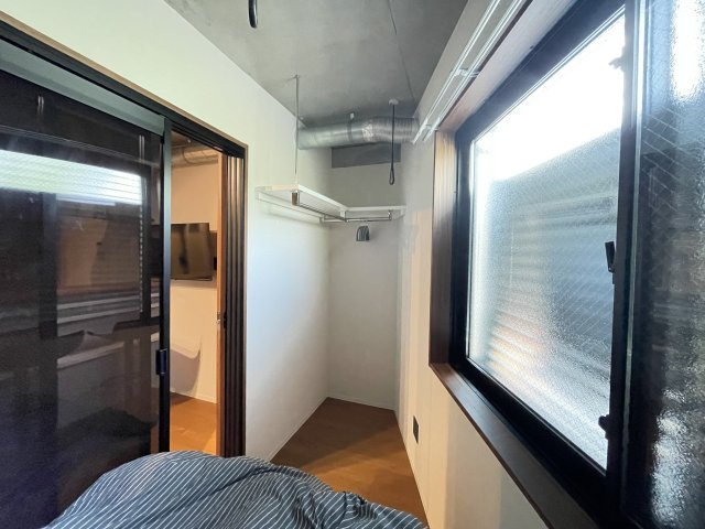 寝屋川市本町の事務所のバルコニー