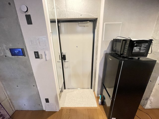 寝屋川市本町の事務所の玄関