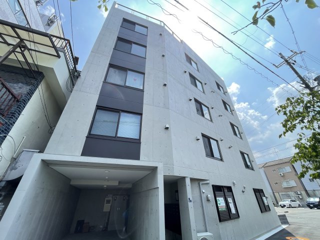 寝屋川市本町の事務所の外観