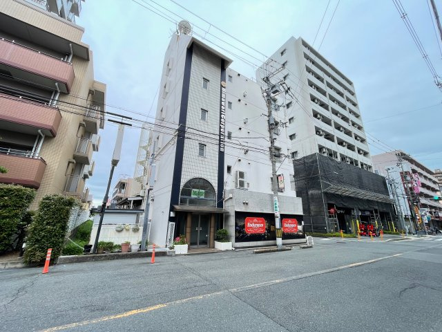 寝屋川市香里北之町の店舗事務所の外観