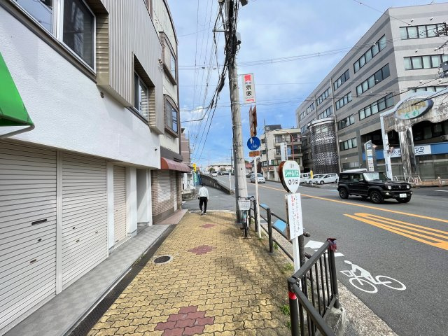 寝屋川市北大利町の店舗事務所のロビー
