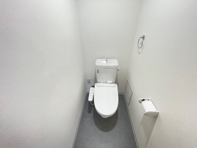 寝屋川市北大利町の店舗事務所のトイレ