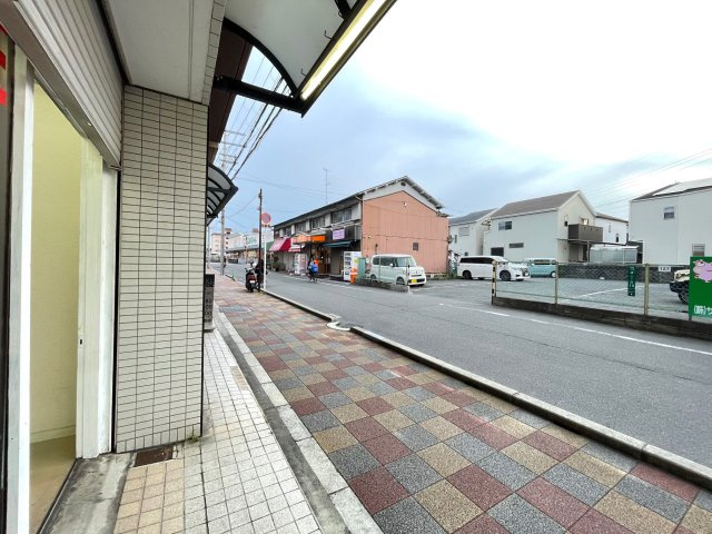 高槻市川添２丁目の店舗事務所