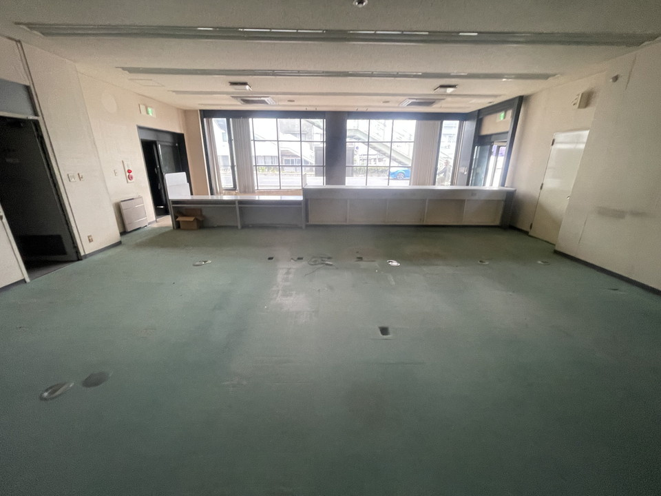 尼崎市大庄北４丁目の店舗事務所の駐車場