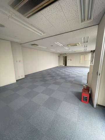 尼崎市大庄北４丁目の店舗事務所のロビー