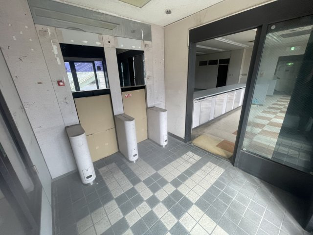 尼崎市大庄北４丁目の店舗事務所のエントランス