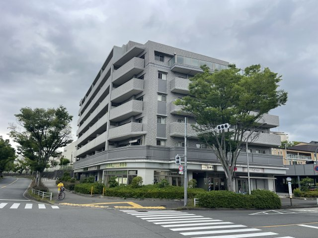 吹田市高野台４丁目の店舗事務所の外観