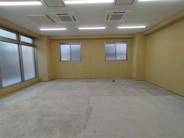 箕面市坊島４丁目の店舗事務所