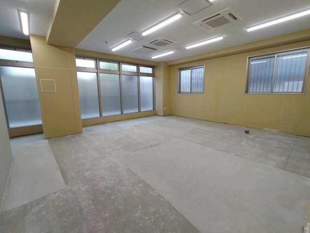 箕面市坊島４丁目の店舗事務所